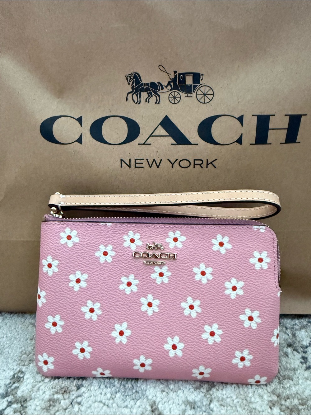 Coach Pink Wristlet with Gold Logo - Picture 4 of 10